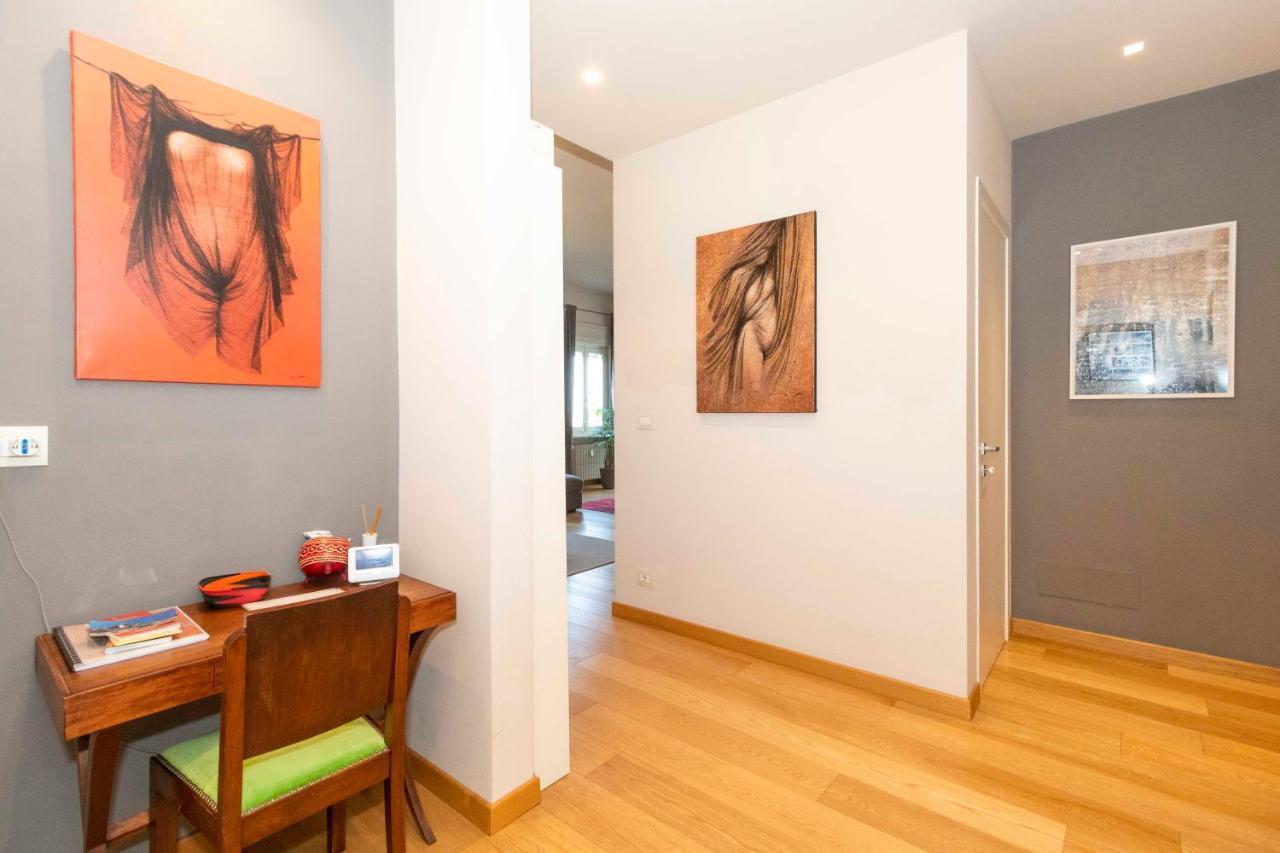 Charming Apartment With Parking! Turin Exterior photo